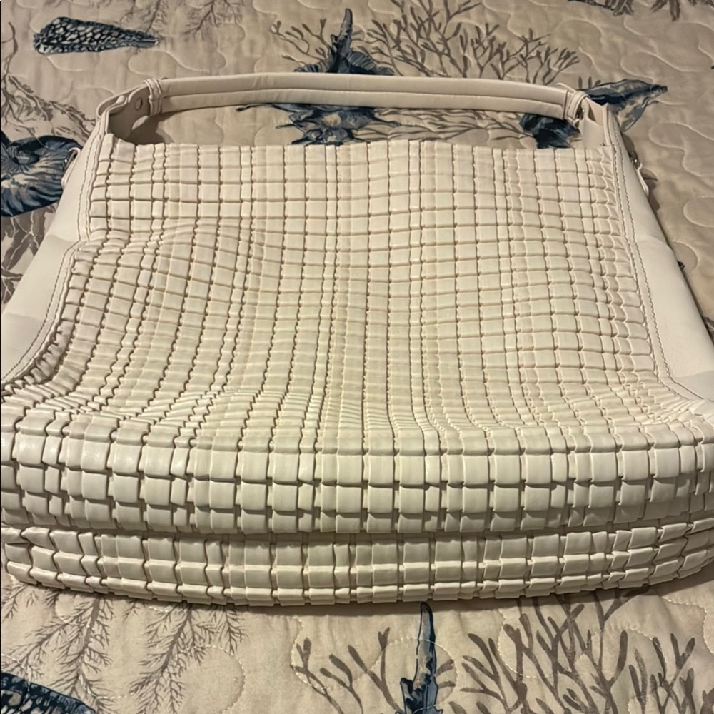 White Grid Pattern Shoulder Bag With Relaxed Desi… - image 4